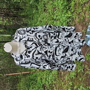 Karl Lagerfeld Women's Plus 2X White Black Paris Print Long Sleeve Blouse New